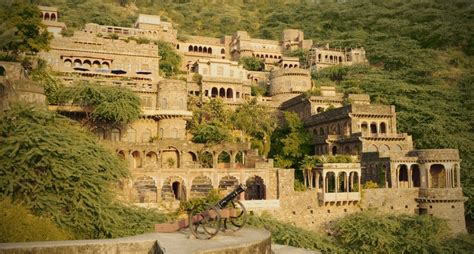 Bhangarh Fort;the Most Haunted Place In India