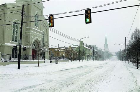 Weather blog: Light snow looking likely overnight into Friday morning ...