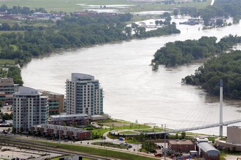 Missouri River at Omaha - June 27, 2011 | OMAHA, Neb. - A vi… | Flickr