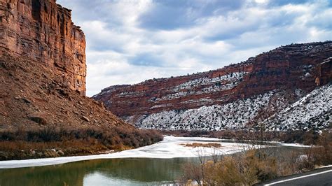 Snow is disappearing as the planet warms. A new study shows who’s ...