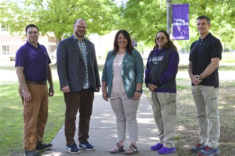 Trustees Announce 2023 Faculty, Staff Awards - University of the Ozarks