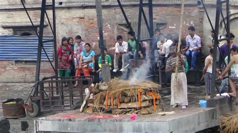 Pashupatinath Temple in Nepal - Cremation Ceremony - YouTube