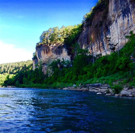 Buffalo National River - middle river - kayaking past the bluffs : r/Kayaking