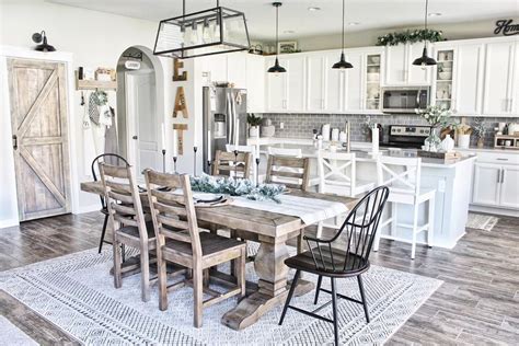 6 Farmhouse Kitchen Lighting Ideas To Brighten Up Your Home