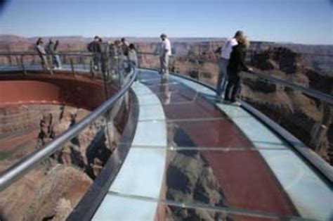 4,000 feet glass bridge above Colorado River