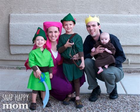 DIY Family Robin Hood Costumes - Snap Happy Mom