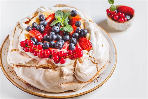 Authentic New Zealand Meringue Pavlova Recipe