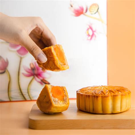 Chinese Moon Cake Festival 2024 - Indira Christel