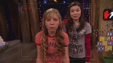 Watch iCarly Season 1 Episode 21: iMight Switch Schools - Full show on ...