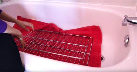 How To Clean Dirty Oven Racks With Minimal Effort