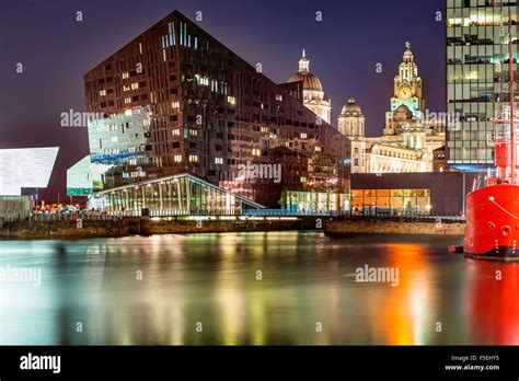 Liverpool skyline at Night, England, United Kingdom Stock Photo - Alamy