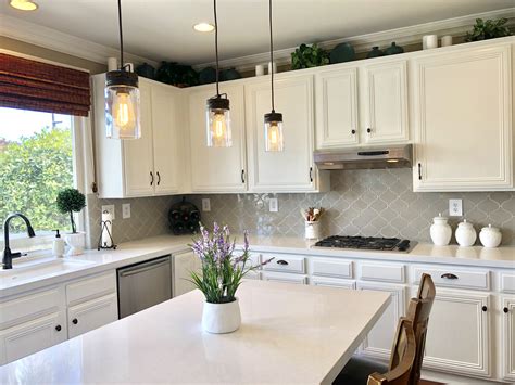 20+ White Kitchen Cabinets With Quartz Countertops