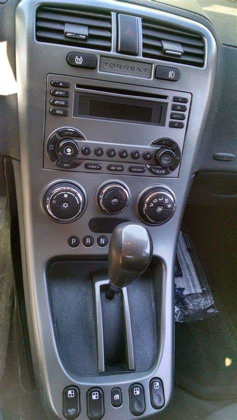 2006 Pontiac Torrent - Interior Pictures - CarGurus