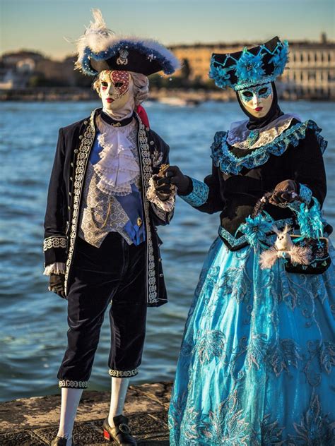 Carnaval Venise | Carnival costumes, Venice carnival costumes, Carnival outfits