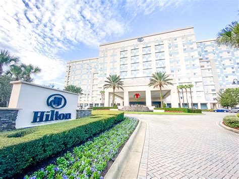 Hilton Orlando Bonnet Creek Hotel Review: Sleek. Comfy. Smart.