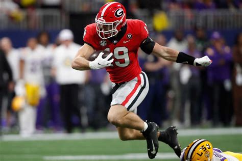 Georgia TE, Brock Bowers Named Top-5 Player in Upcoming 2024 NFL Draft ...