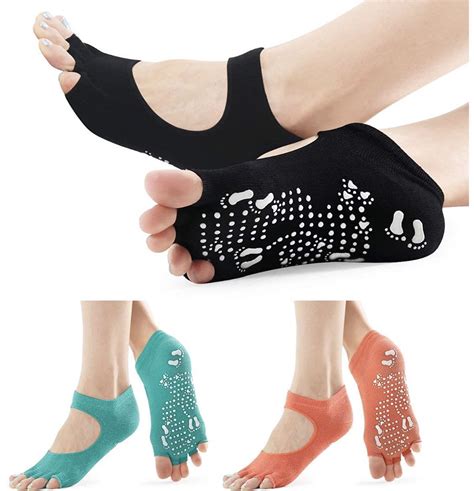 Fingerless gloves for feet or toeless toesocks? : r/ATBGE