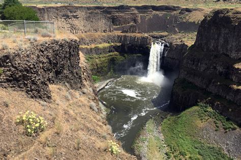 Death at Palouse Falls rekindles familiar argument | The Spokesman-Review