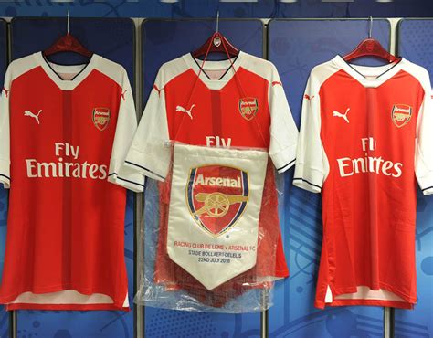 Lens v Arsenal | Behind-the-scenes in the Arsenal dressing room ahead ...