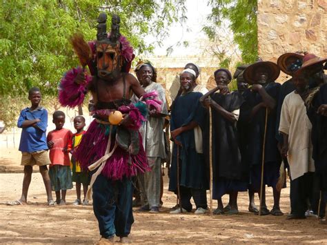 Dogon Ancestor mask and elders Alien Encounters, Dogon, Ceremonial, Elderly, Dancers, Tribe ...