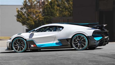 First Bugatti Divo production-white – PerformanceDrive