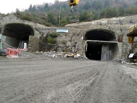 Qazigund-Banihal tunnel to miss 5th deadline - Jammu Kashmir Latest ...