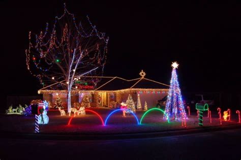 Christmas Lights in Cat Country - Cat Country 98.7