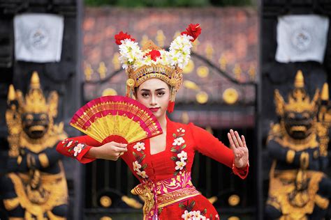 Balinese girl performing traditional dress Photograph by Anek Suwannaphoom - Pixels