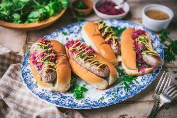 20-Minute Bratwurst Sandwiches - The Seasoned Mom