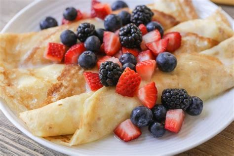 Grandma's Famous Swedish Pancakes Recipe (+VIDEO) | Lil' Luna