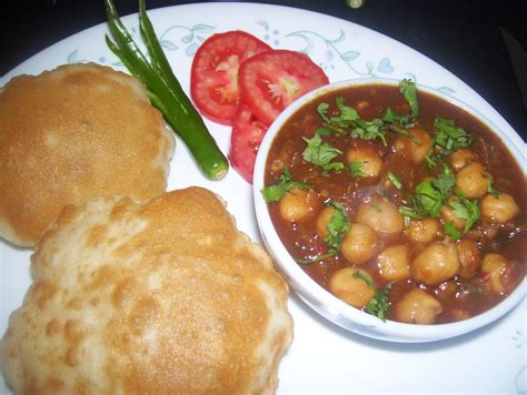 Poori with Chole