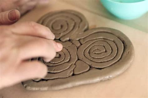 15 Amazing Air Dry Clay Art Projects for Kids | The Artful Parent | Bloglovin’