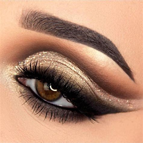 Best Gold Eye Makeup Looks and Tutorials,gold makeup looks black girl,natural makeup looks ...