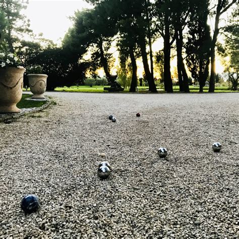 How to play Pétanque (with Printable Rules)