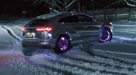 Chrome Lamborghini Urus Does Snow Drift, Looks Amusing - autoevolution