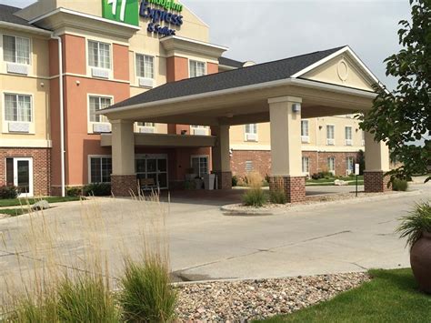 Holiday Inn Express & Suites | Council Bluffs, Iowa | Travel Iowa