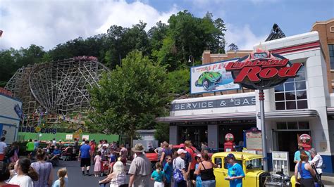 About the Lightning Rod Roller Coaster at Dollywood