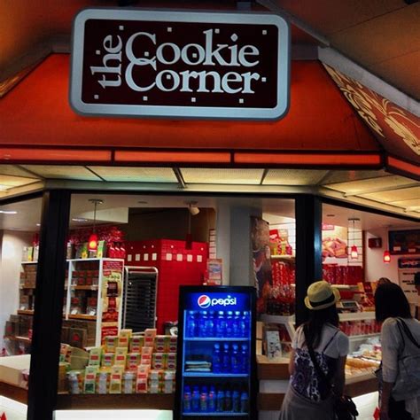 Photos at Cookie Corner - Bakery in Honolulu