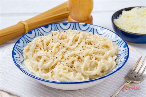 10 Best Ways To Substitute For Cream Cheese In Pasta - Oh So Foodie