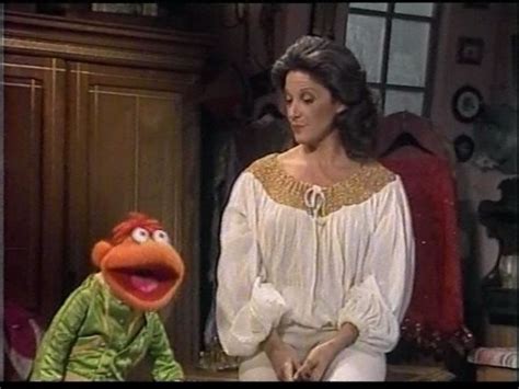 Episode 406: Linda Lavin/transcript | Muppet Wiki | FANDOM powered by Wikia