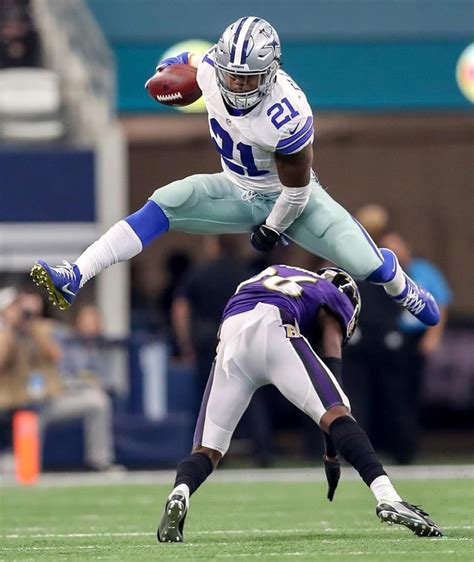 Zeke Elliot love to hurdle! | Dallas cowboys football team, Dallas ...