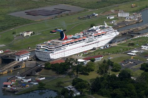 Panama Canal | Carnival ship sailing through the Panama Cana ...