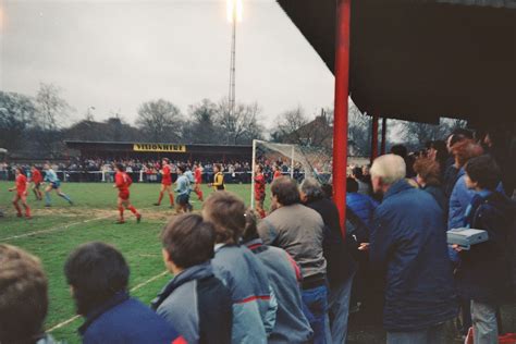 Crawley Town Football Club History: TEN PICTURES: Crawley Town v Wycombe FA Trophy (R2) 18 Jan 1986