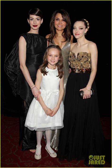 Amanda Seyfried & Eddie Redmayne: 'Les Miserables' NY Premiere!: Photo 2773294 | Amanda Seyfried ...