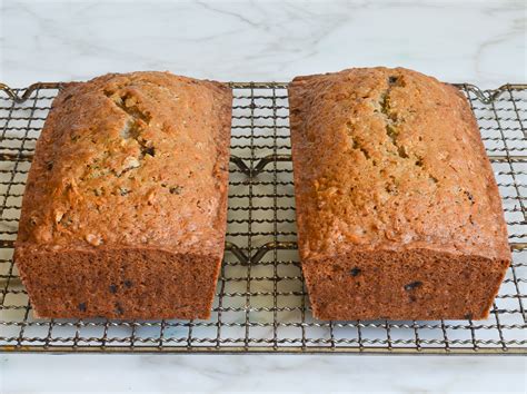 Zucchini Bread With Walnuts And Raisins (or Use Your Favorite Add-ins) | MomsWhoSave.com