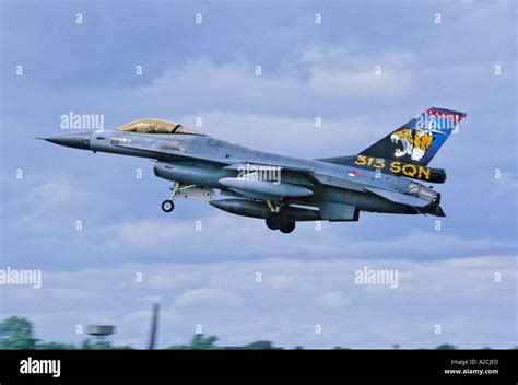 Royal Netherlands Air Force General Dynamics F-16 Fighting Falcon Stock Photo - Alamy