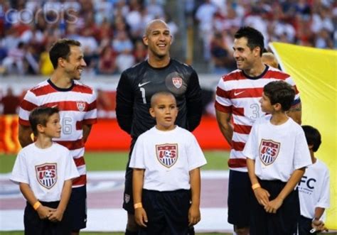 Steve Cherundolo, Tim Howard, Carlos Bocanegra. USMNT. | Usmnt, Soccer team, Go usa