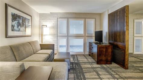 Embassy Suites Orlando - Hotel on International Drive