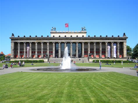 File:Altes Museum in Berlin.jpg - Wikimedia Commons