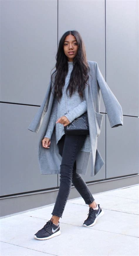 Grey Layers | How to style turtleneck, Monochrome outfit, Chic outfits